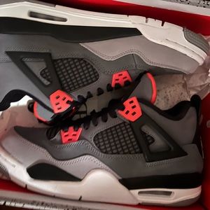Brand New Jordan 4s with receipt !
